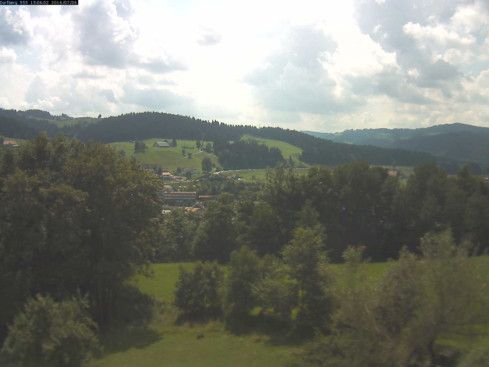 Webcam-Bild: Aussicht vom Dorfberg in Langnau 20160726-150601
