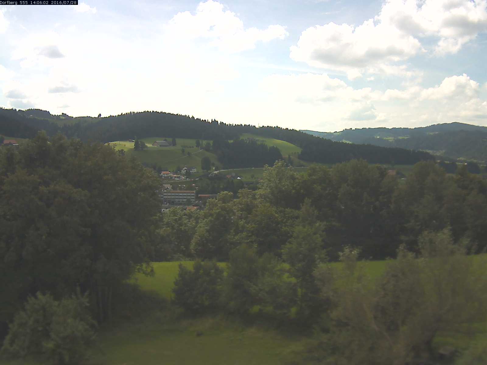 Webcam-Bild: Aussicht vom Dorfberg in Langnau 20160728-140601