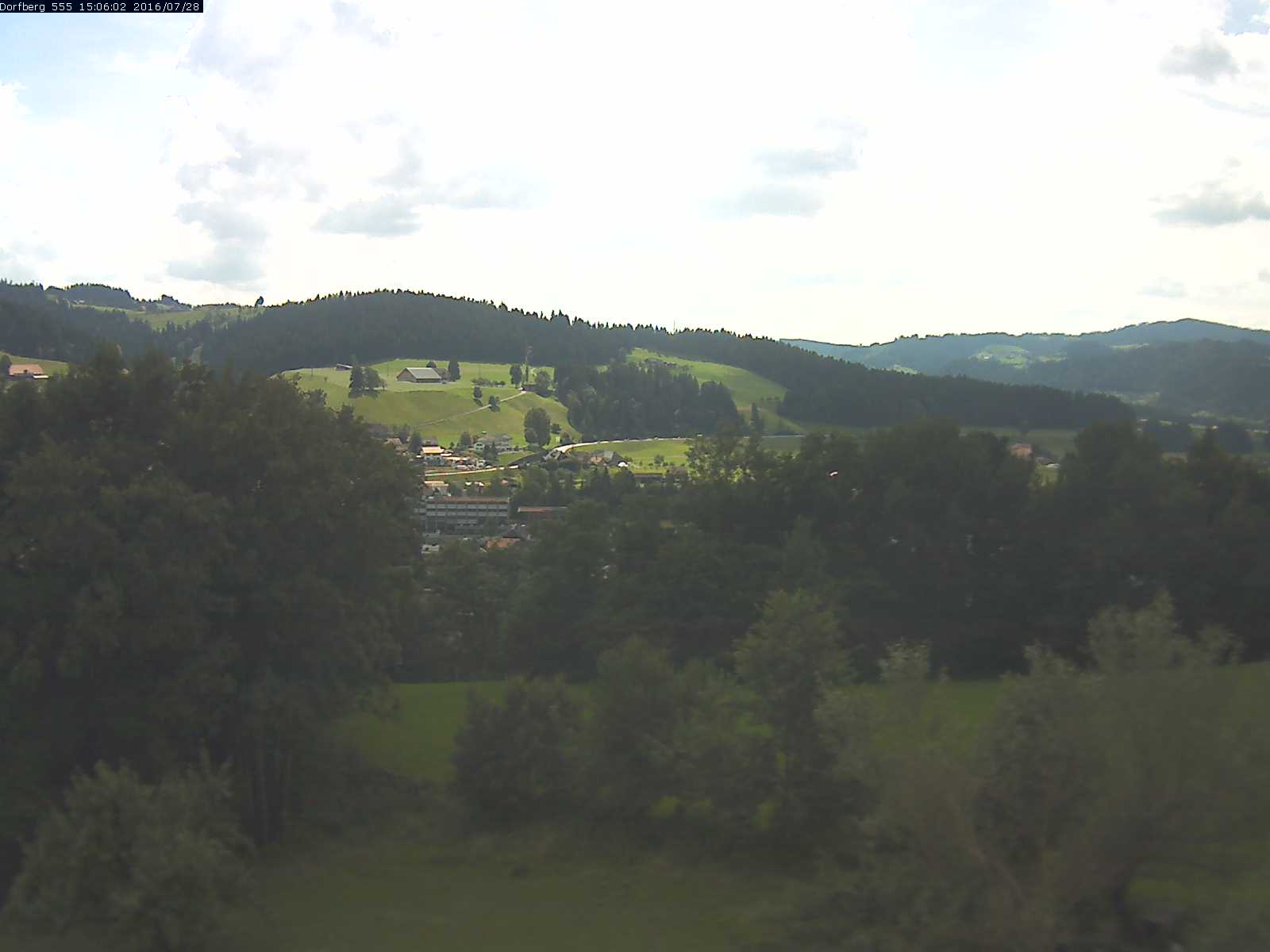 Webcam-Bild: Aussicht vom Dorfberg in Langnau 20160728-150601