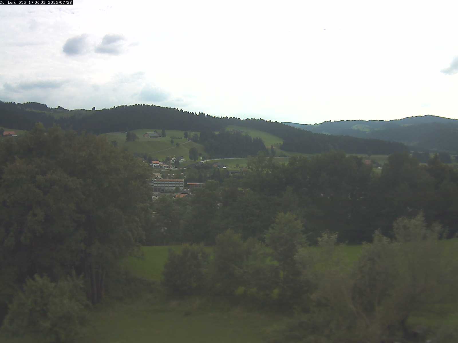 Webcam-Bild: Aussicht vom Dorfberg in Langnau 20160728-170601