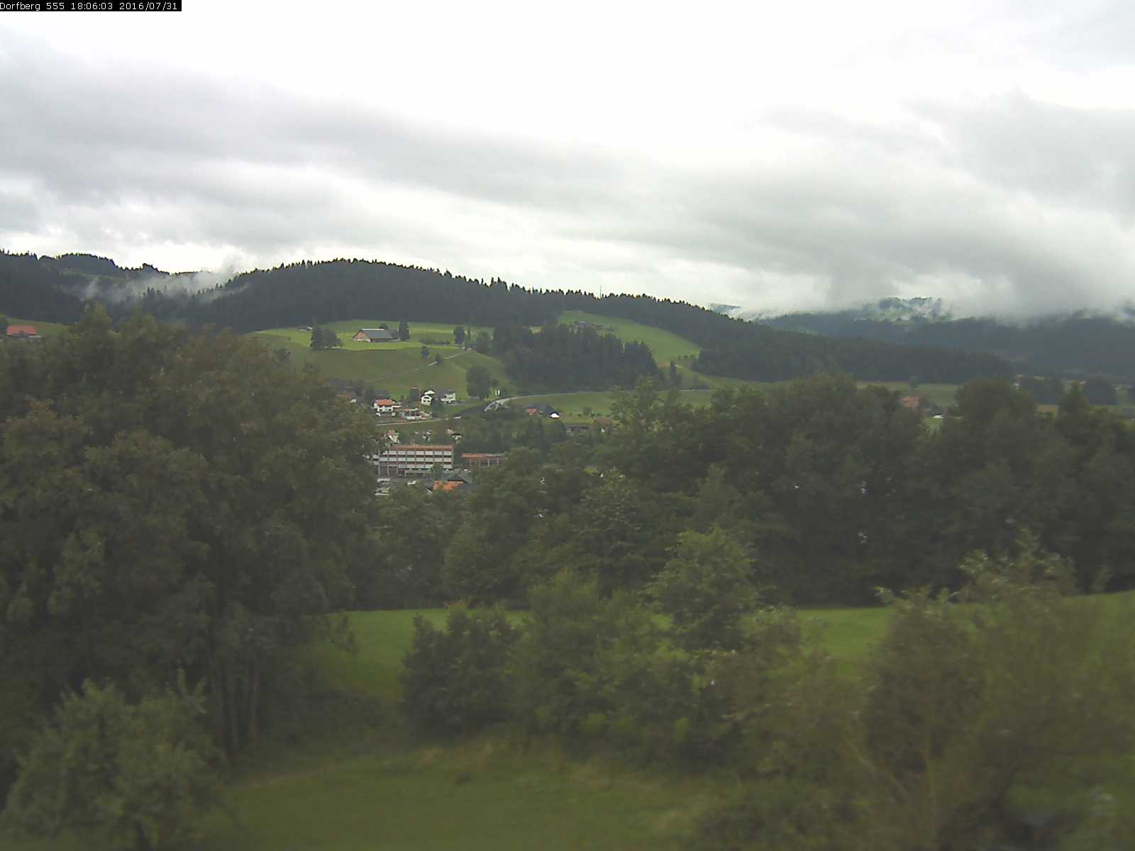 Webcam-Bild: Aussicht vom Dorfberg in Langnau 20160731-180601