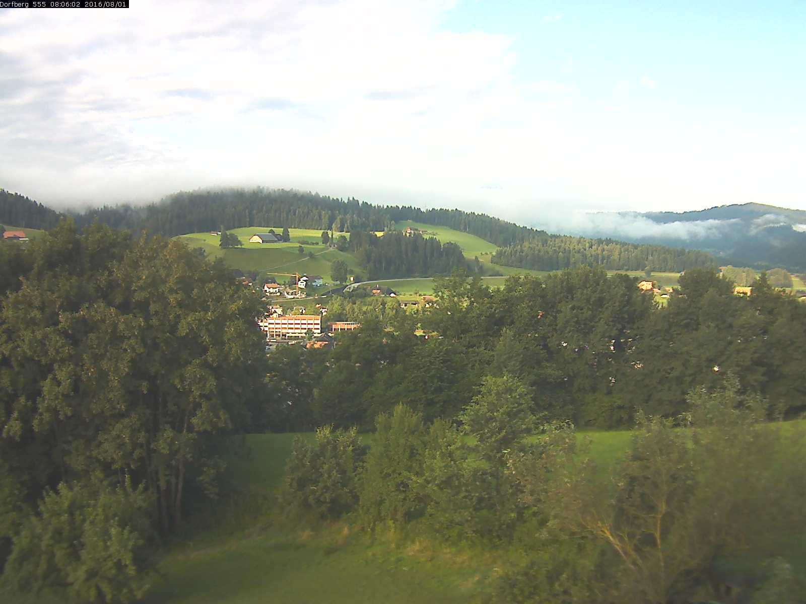 Webcam-Bild: Aussicht vom Dorfberg in Langnau 20160801-080601