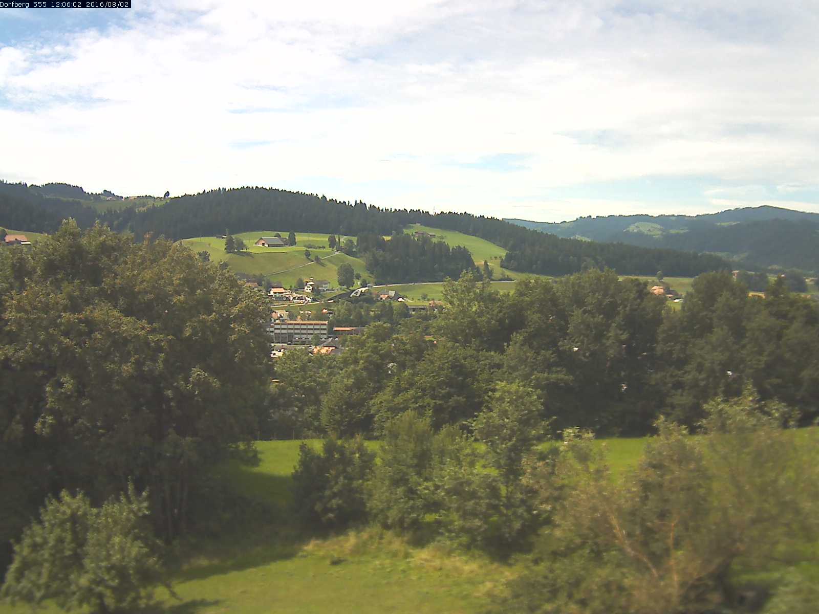 Webcam-Bild: Aussicht vom Dorfberg in Langnau 20160802-120601