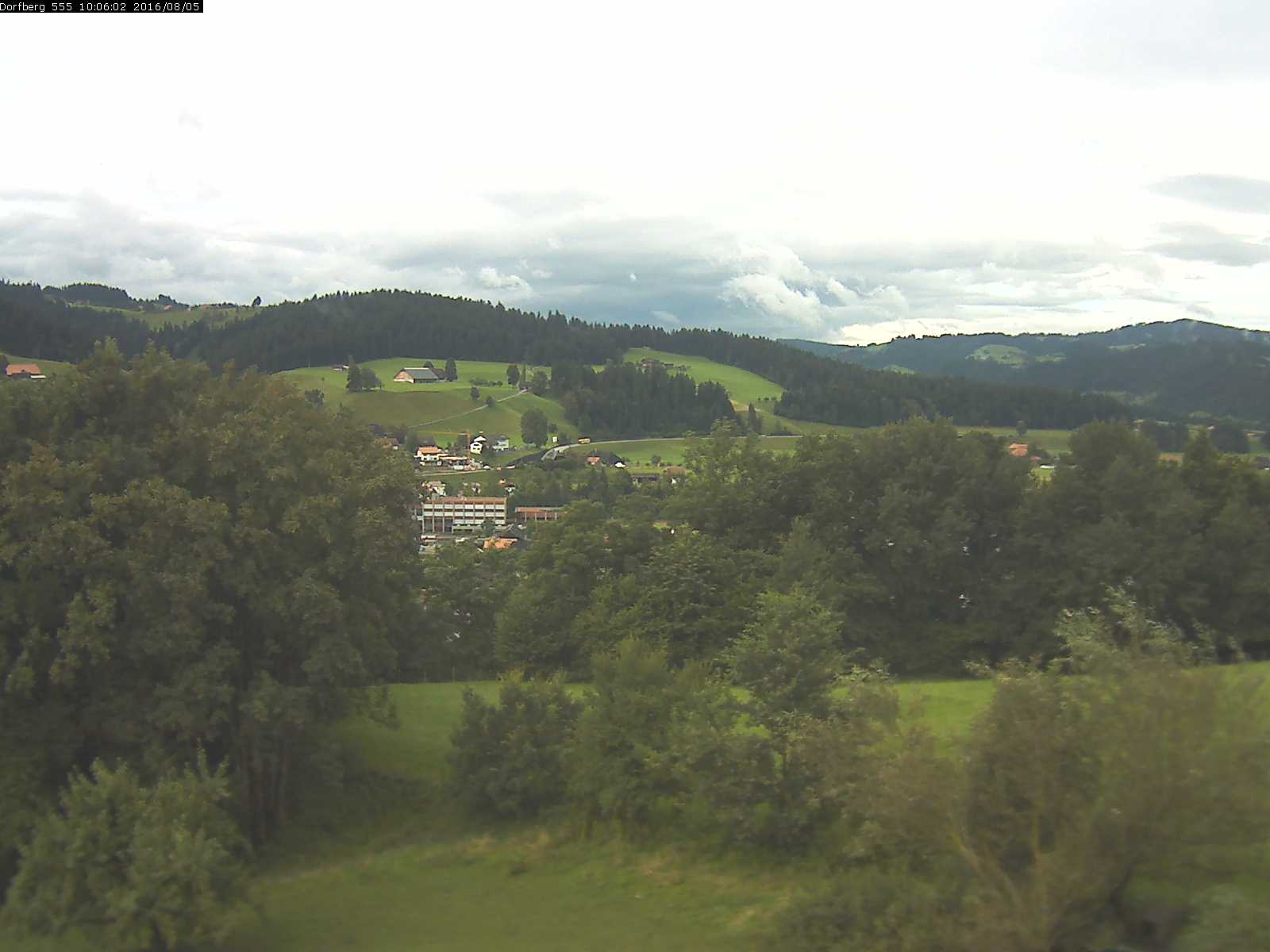 Webcam-Bild: Aussicht vom Dorfberg in Langnau 20160805-100601