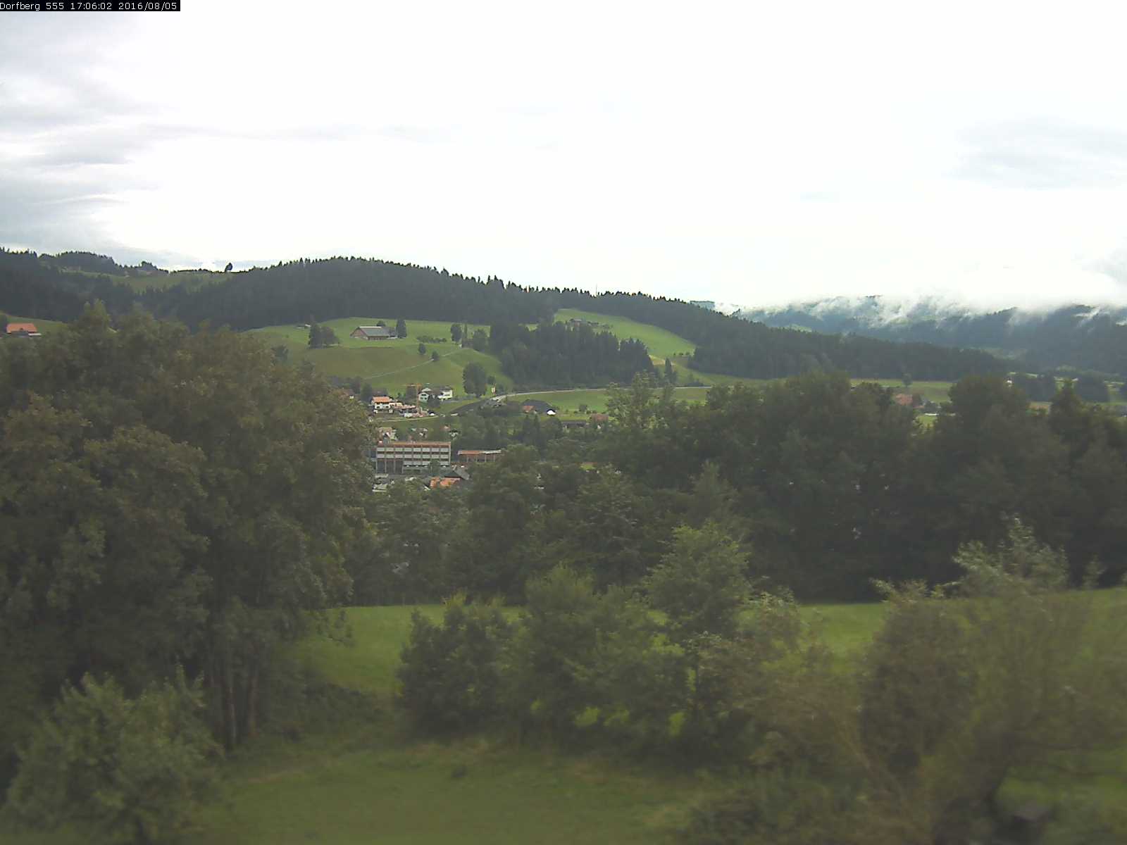 Webcam-Bild: Aussicht vom Dorfberg in Langnau 20160805-170601