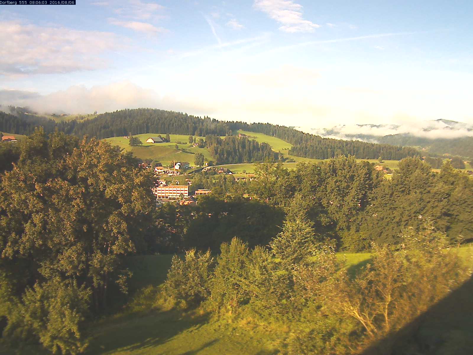 Webcam-Bild: Aussicht vom Dorfberg in Langnau 20160806-080601
