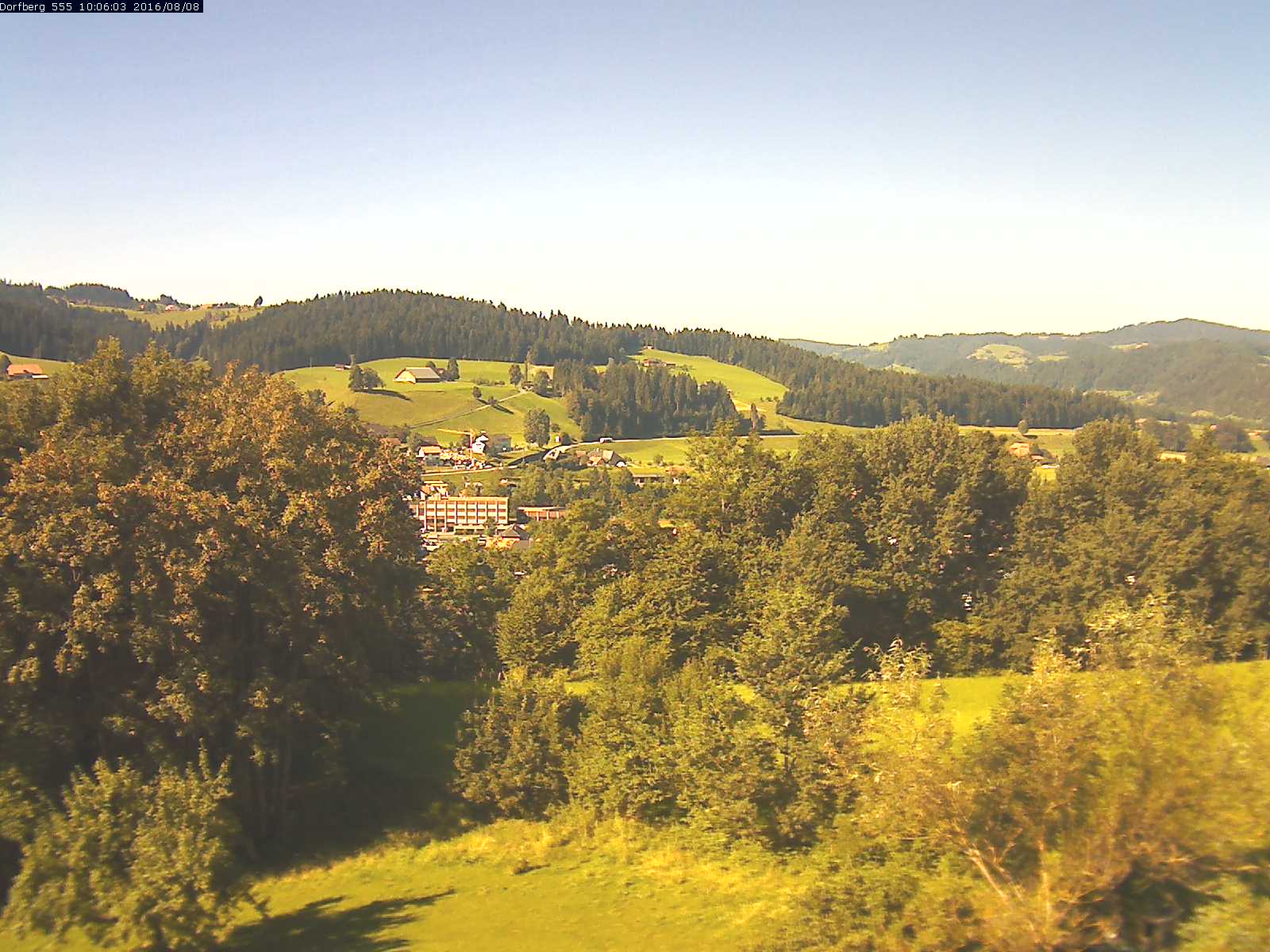 Webcam-Bild: Aussicht vom Dorfberg in Langnau 20160808-100601
