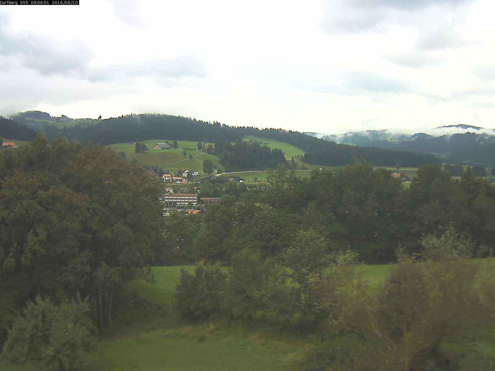 Webcam-Bild: Aussicht vom Dorfberg in Langnau 20160810-090601