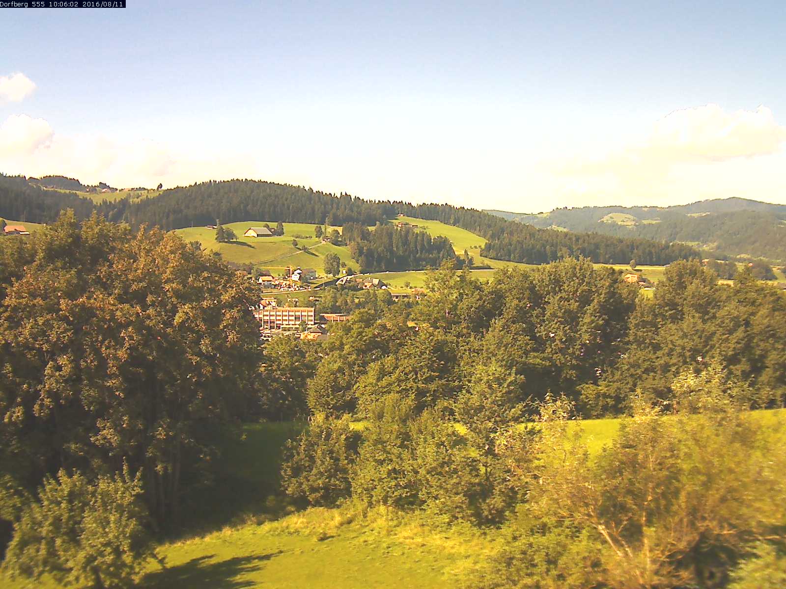 Webcam-Bild: Aussicht vom Dorfberg in Langnau 20160811-100601