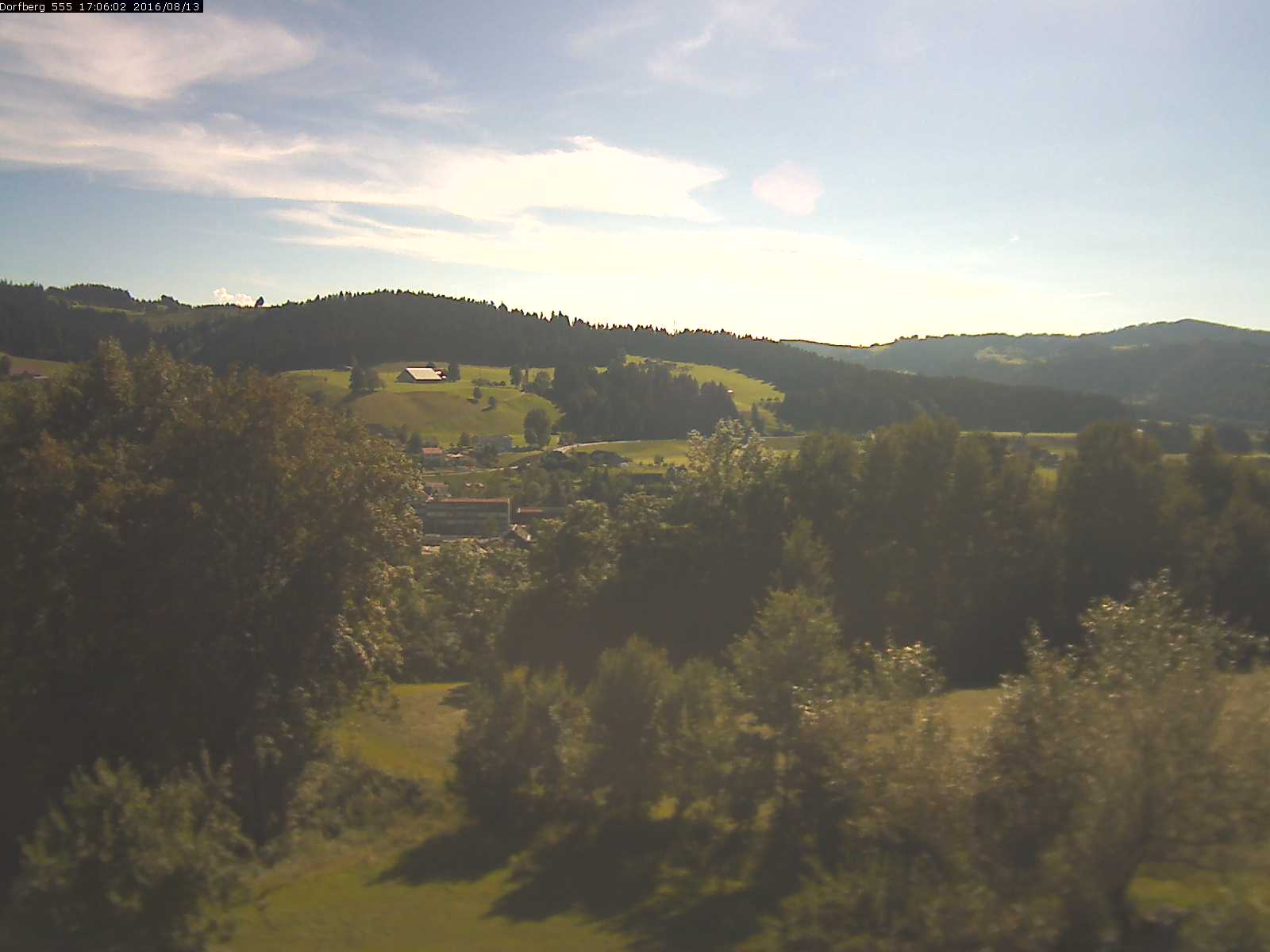 Webcam-Bild: Aussicht vom Dorfberg in Langnau 20160813-170601