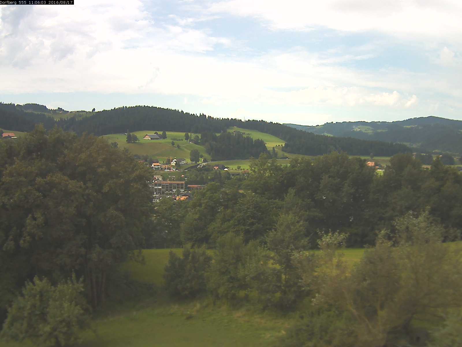 Webcam-Bild: Aussicht vom Dorfberg in Langnau 20160817-110602