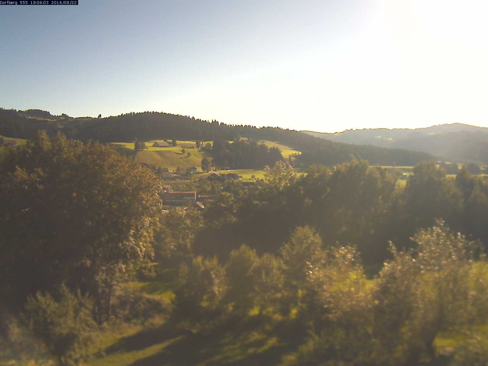 Webcam-Bild: Aussicht vom Dorfberg in Langnau 20160822-180601
