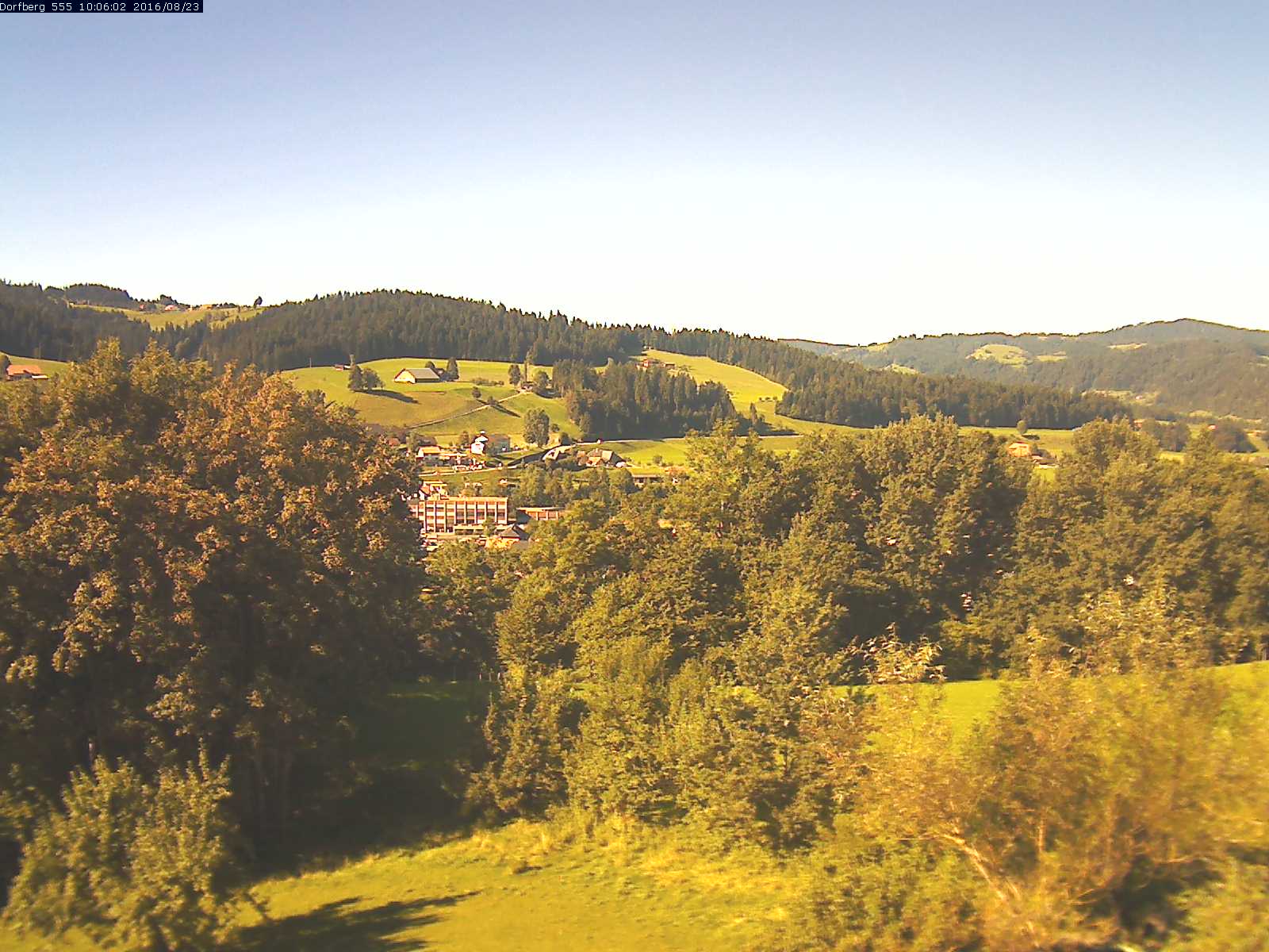 Webcam-Bild: Aussicht vom Dorfberg in Langnau 20160823-100601