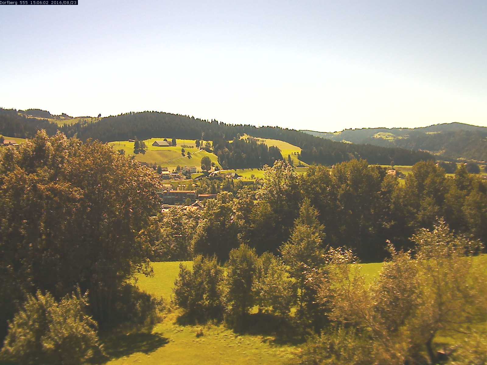 Webcam-Bild: Aussicht vom Dorfberg in Langnau 20160823-150601