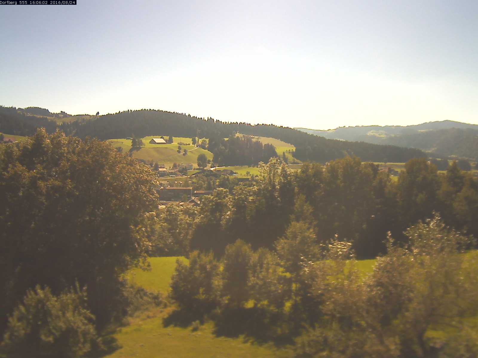 Webcam-Bild: Aussicht vom Dorfberg in Langnau 20160824-160601