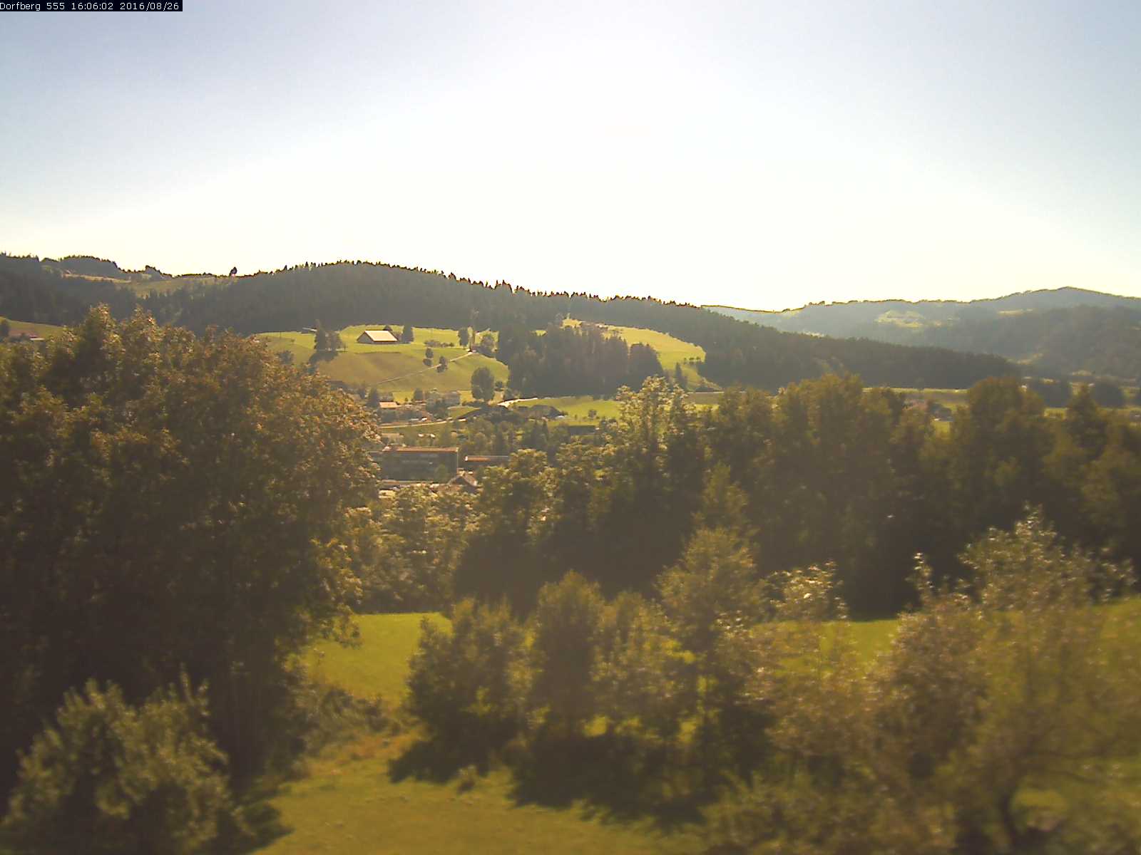 Webcam-Bild: Aussicht vom Dorfberg in Langnau 20160826-160601