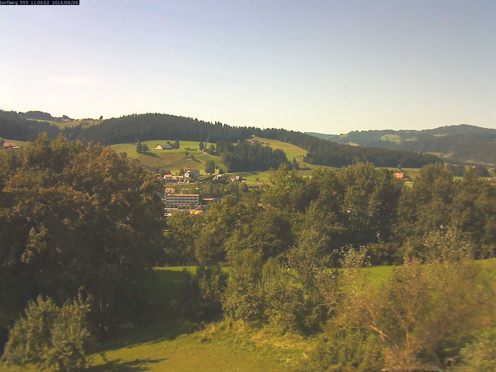 Webcam-Bild: Aussicht vom Dorfberg in Langnau 20160828-110601
