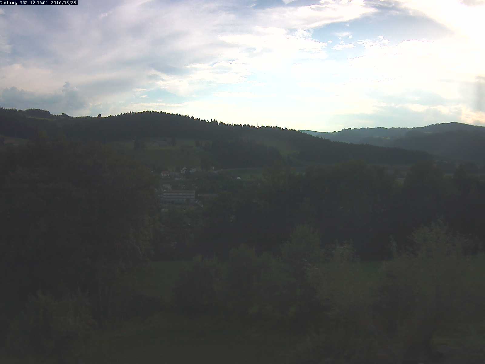 Webcam-Bild: Aussicht vom Dorfberg in Langnau 20160828-180601