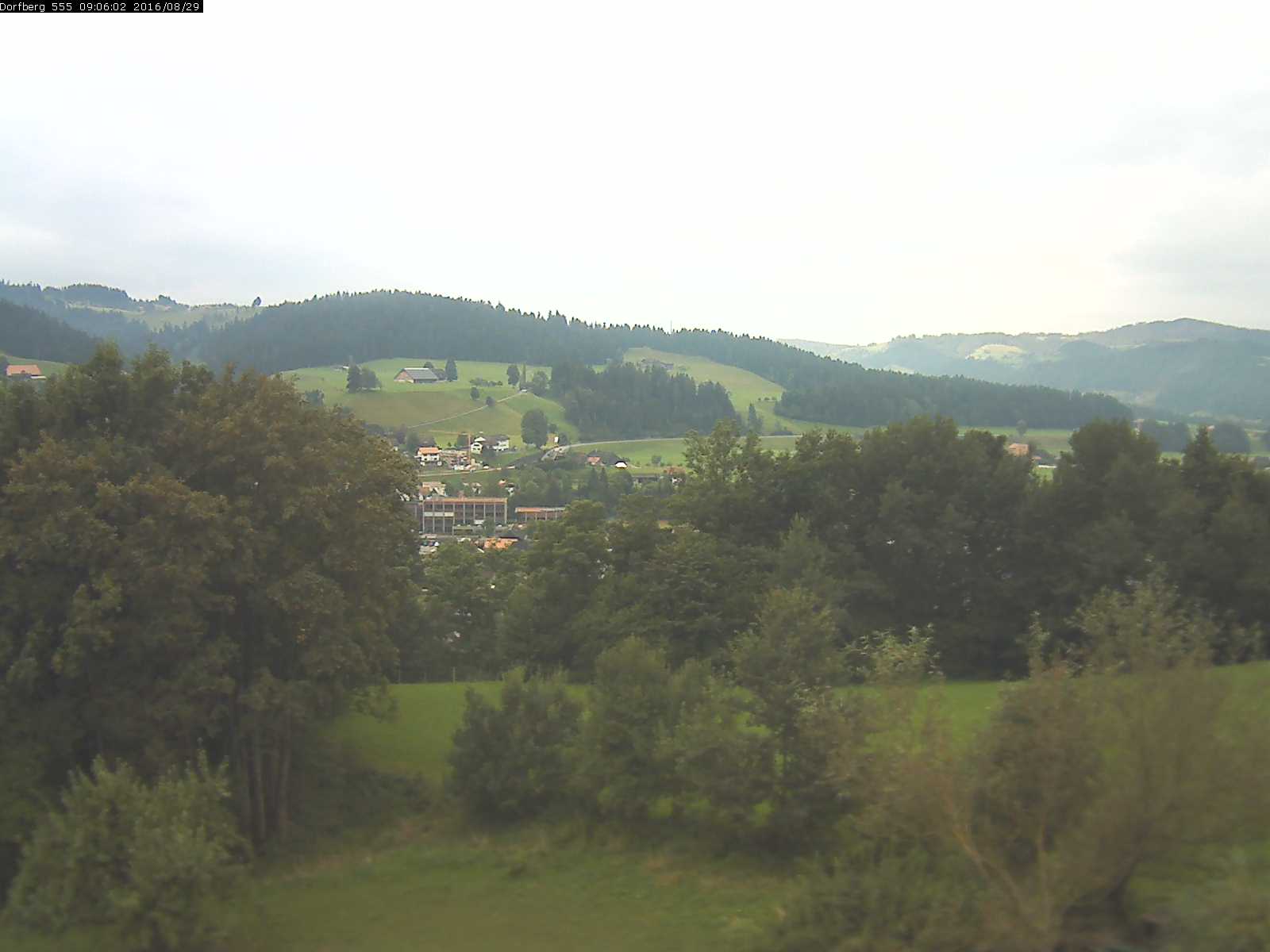 Webcam-Bild: Aussicht vom Dorfberg in Langnau 20160829-090601