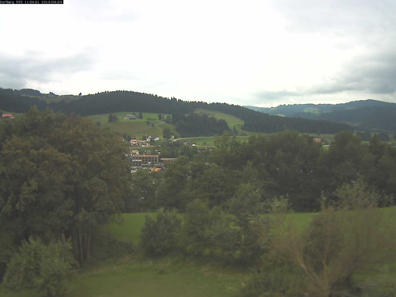Webcam-Bild: Aussicht vom Dorfberg in Langnau 20160829-110601