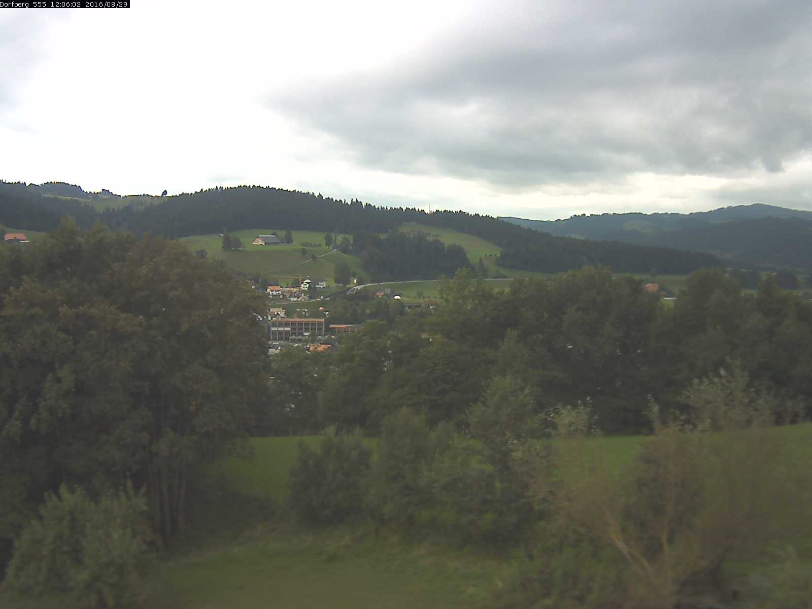 Webcam-Bild: Aussicht vom Dorfberg in Langnau 20160829-120601