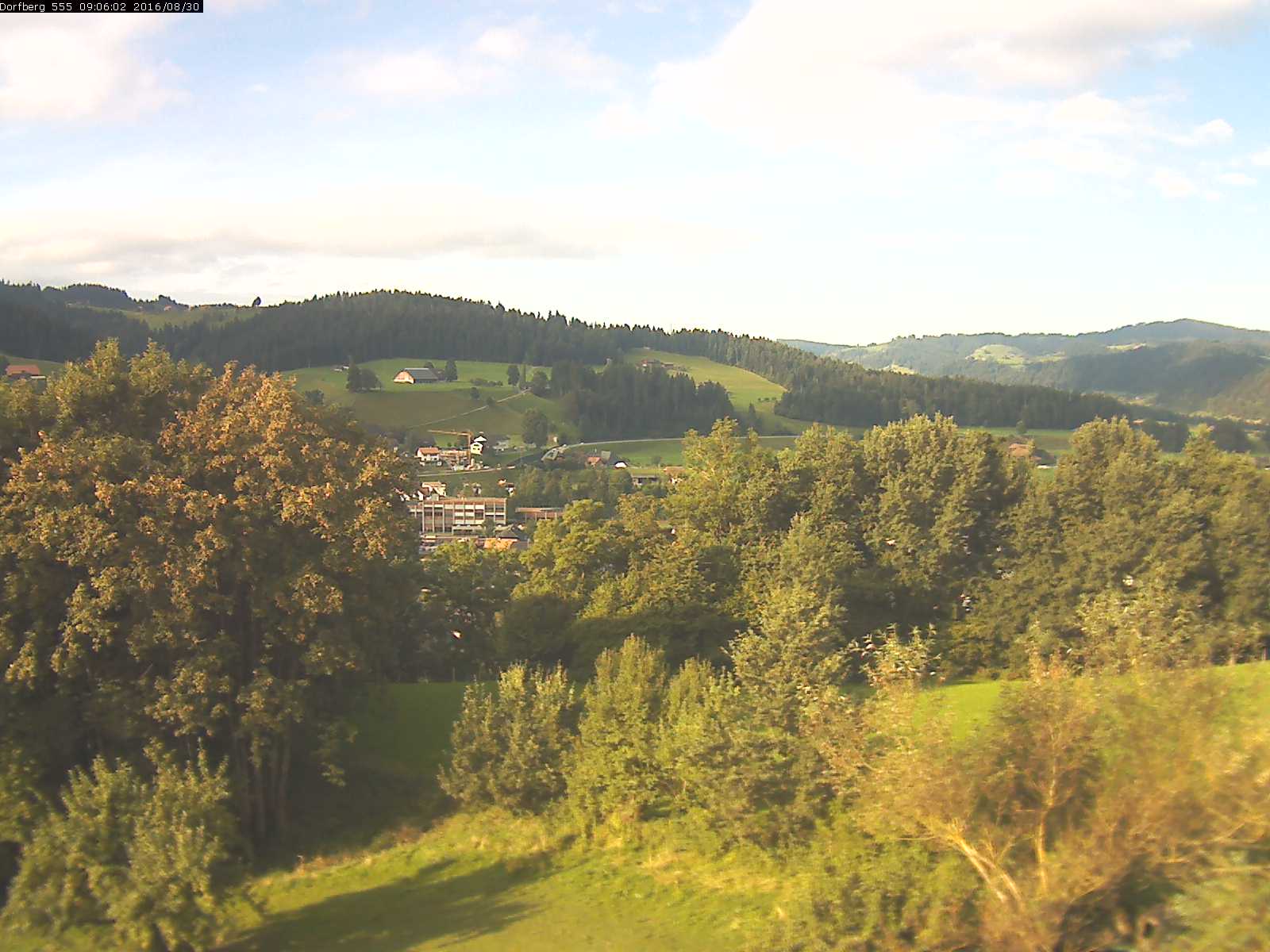 Webcam-Bild: Aussicht vom Dorfberg in Langnau 20160830-090601