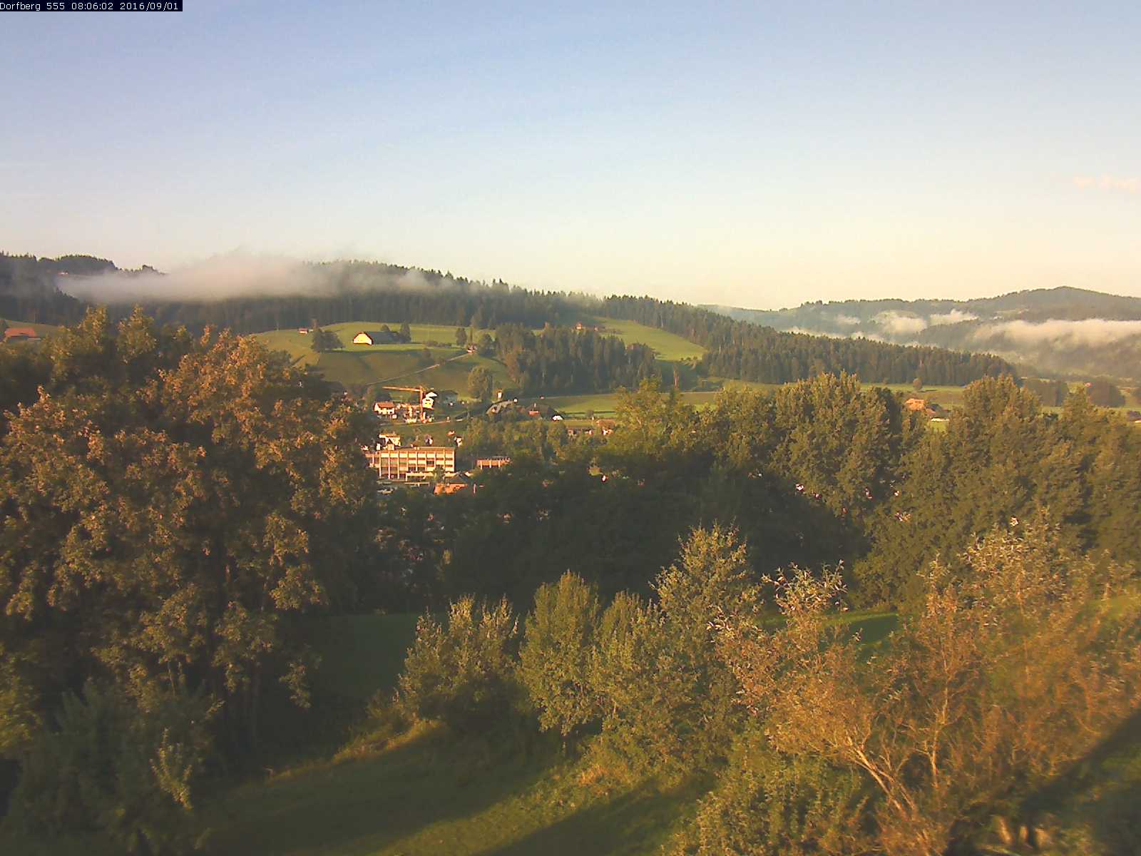 Webcam-Bild: Aussicht vom Dorfberg in Langnau 20160901-080602