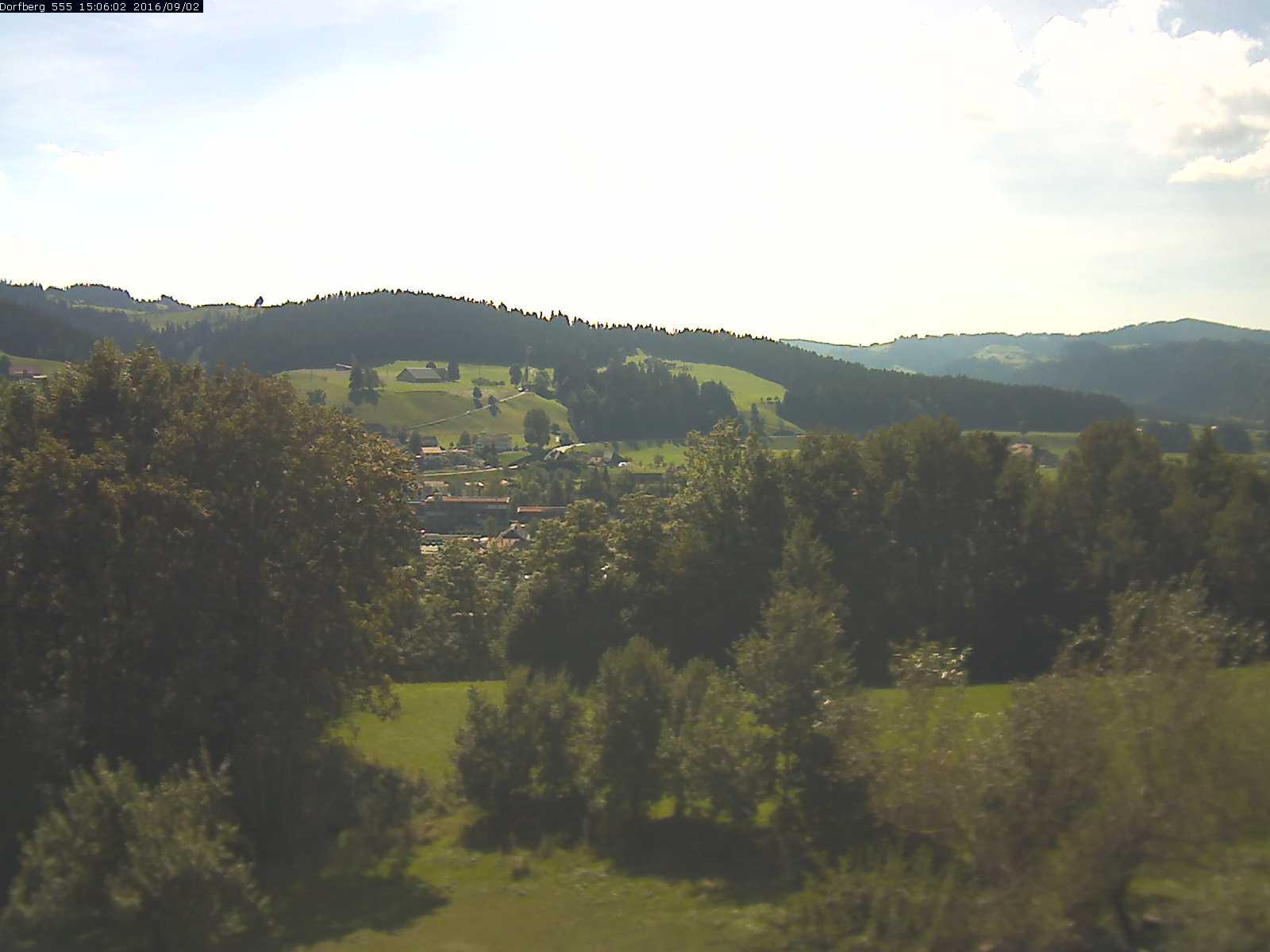 Webcam-Bild: Aussicht vom Dorfberg in Langnau 20160902-150601