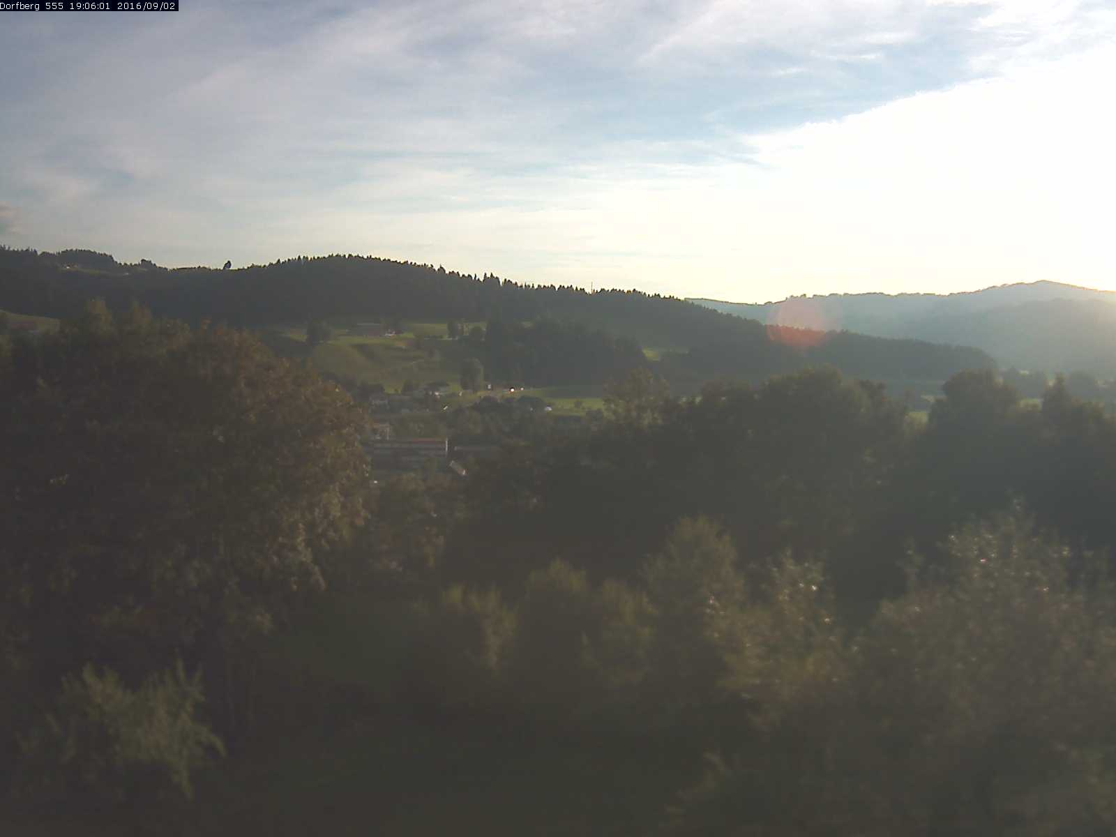 Webcam-Bild: Aussicht vom Dorfberg in Langnau 20160902-190601
