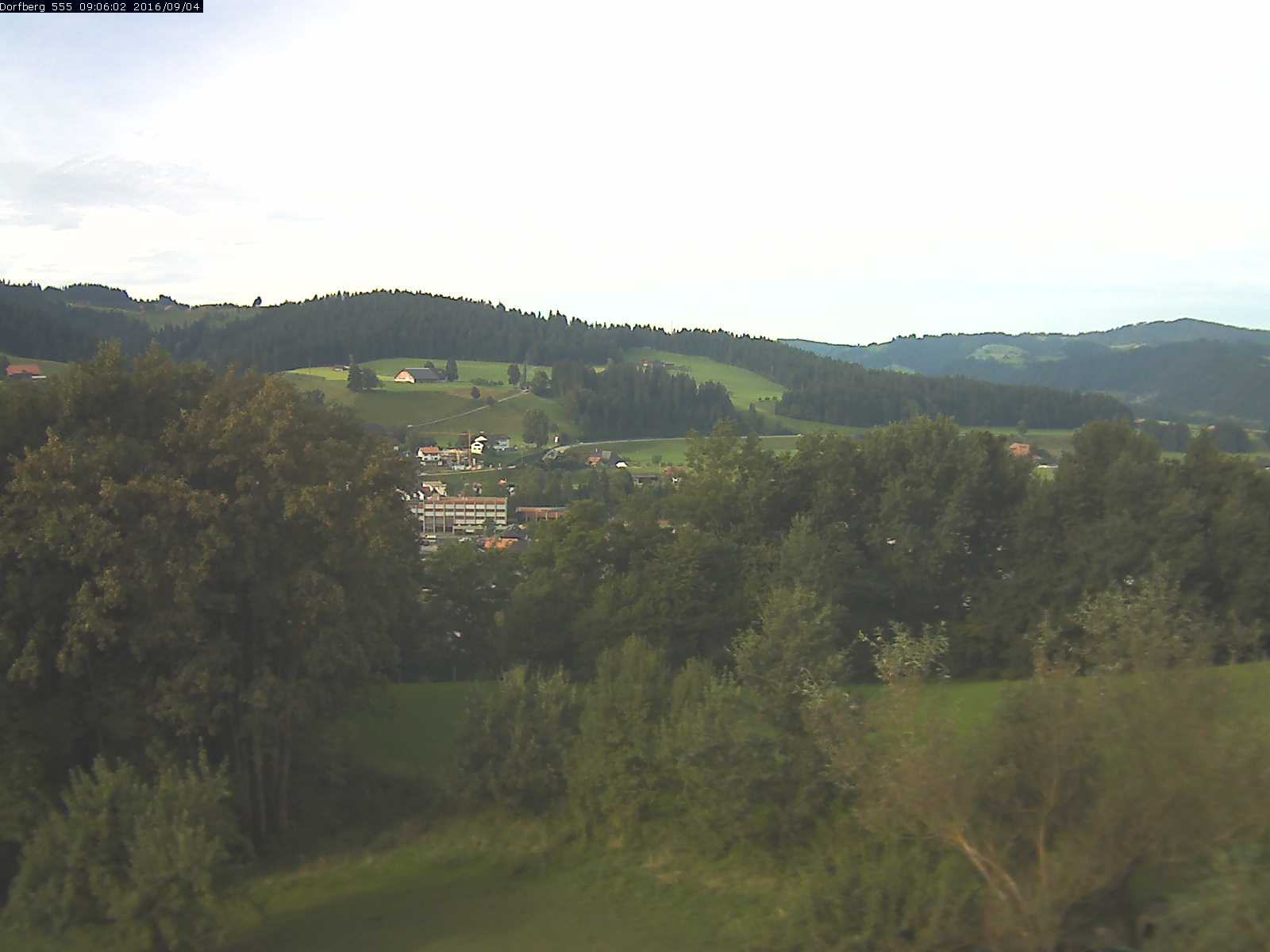 Webcam-Bild: Aussicht vom Dorfberg in Langnau 20160904-090601