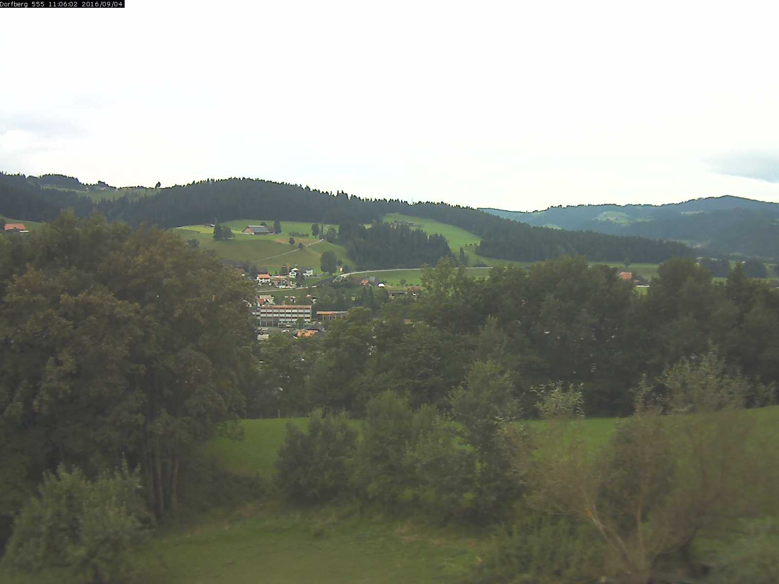Webcam-Bild: Aussicht vom Dorfberg in Langnau 20160904-110601