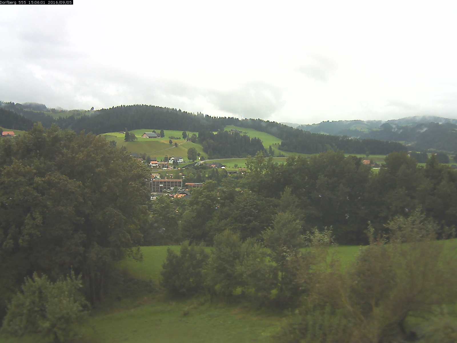 Webcam-Bild: Aussicht vom Dorfberg in Langnau 20160905-150601