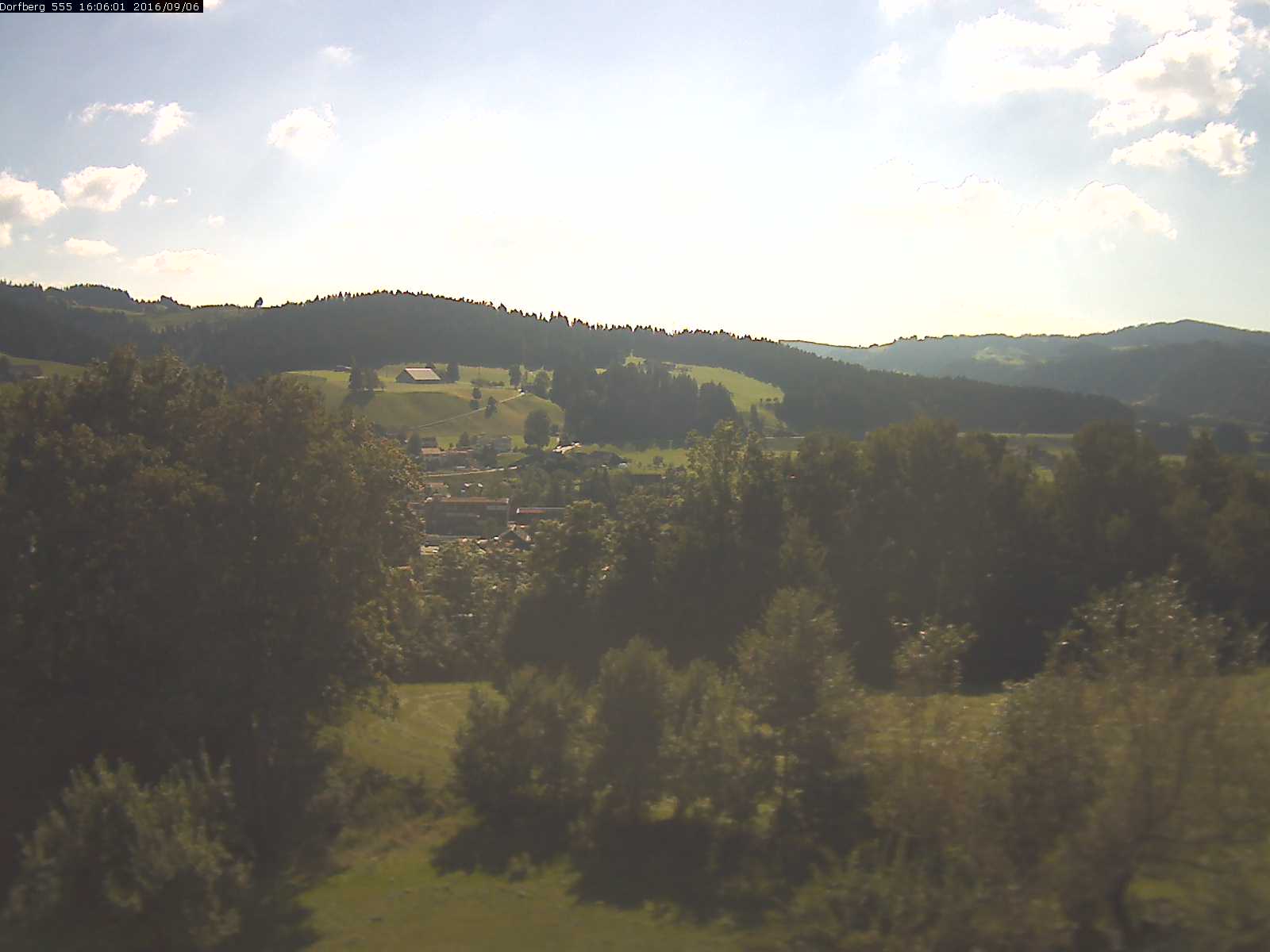 Webcam-Bild: Aussicht vom Dorfberg in Langnau 20160906-160601