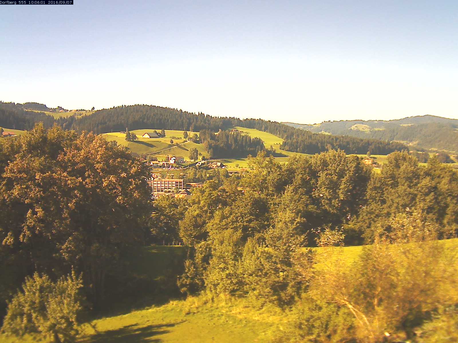 Webcam-Bild: Aussicht vom Dorfberg in Langnau 20160907-100601