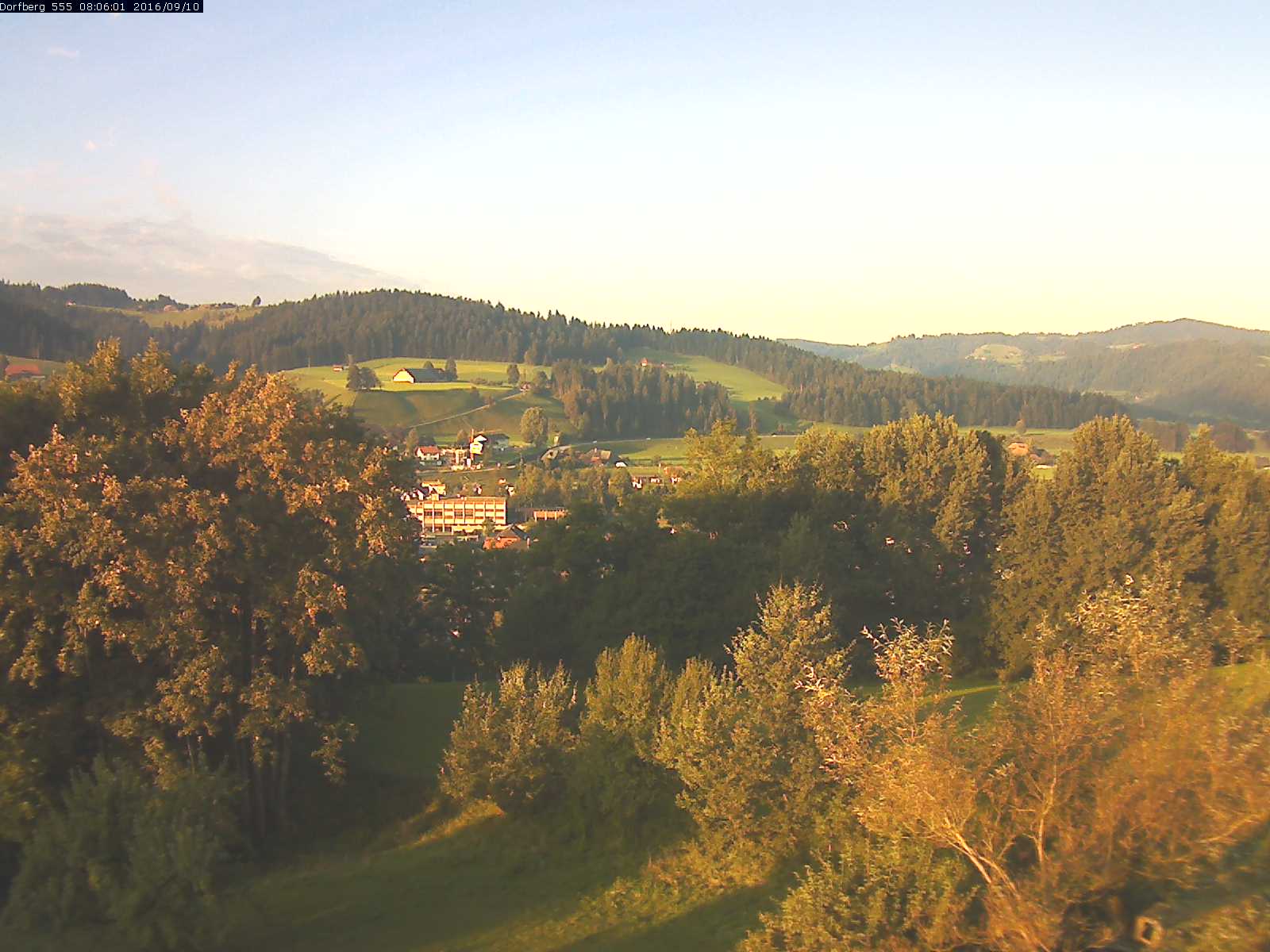 Webcam-Bild: Aussicht vom Dorfberg in Langnau 20160910-080601
