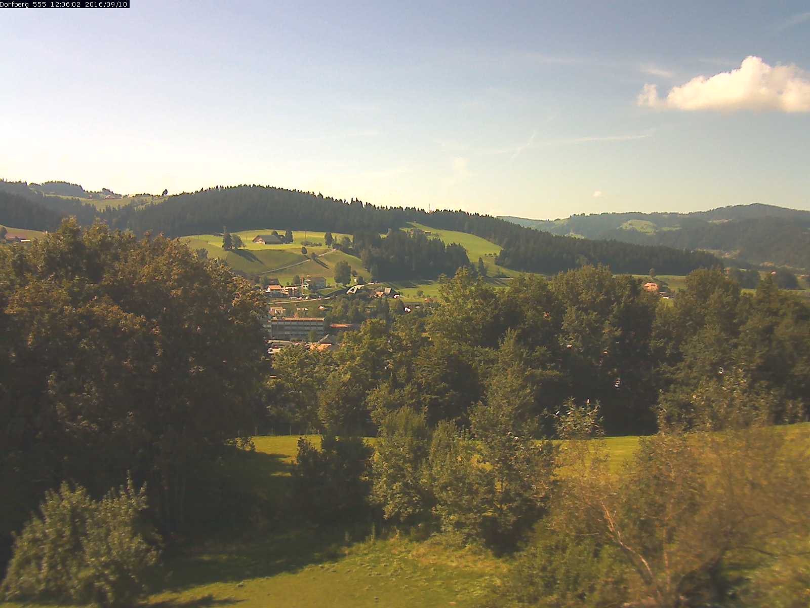 Webcam-Bild: Aussicht vom Dorfberg in Langnau 20160910-120601