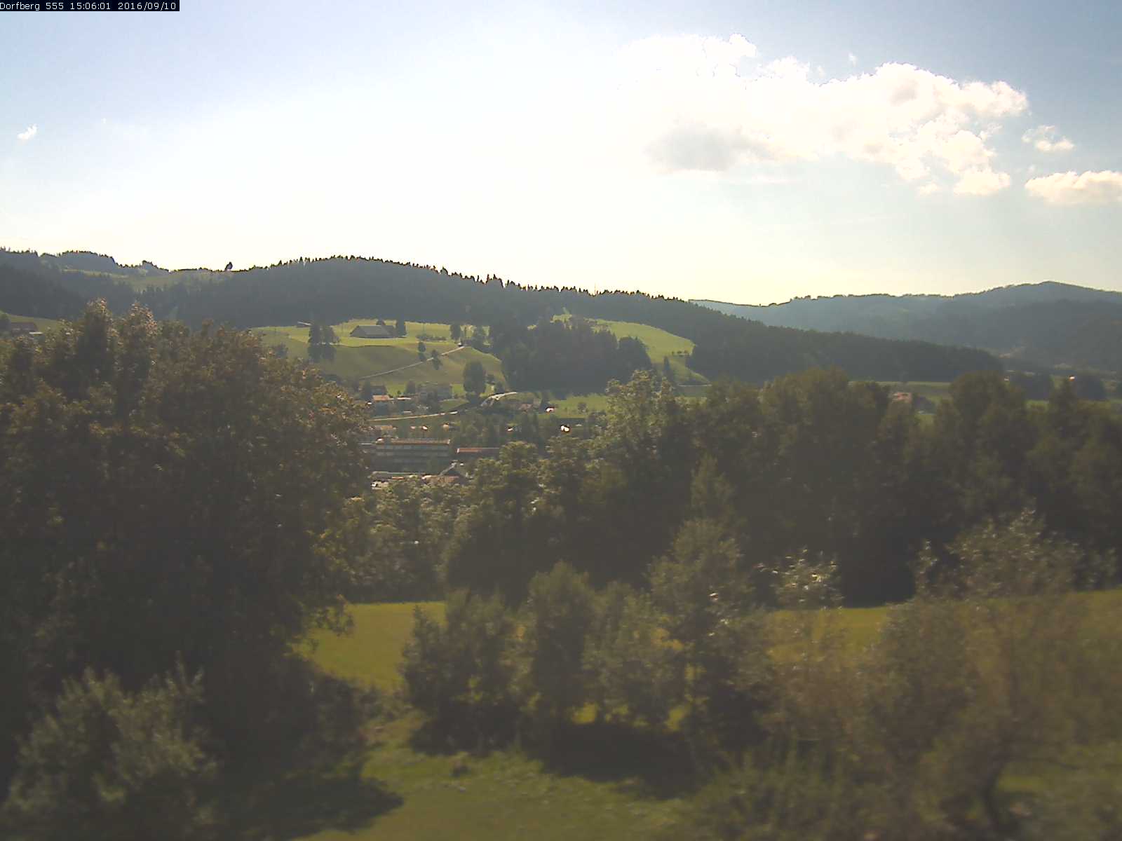 Webcam-Bild: Aussicht vom Dorfberg in Langnau 20160910-150601