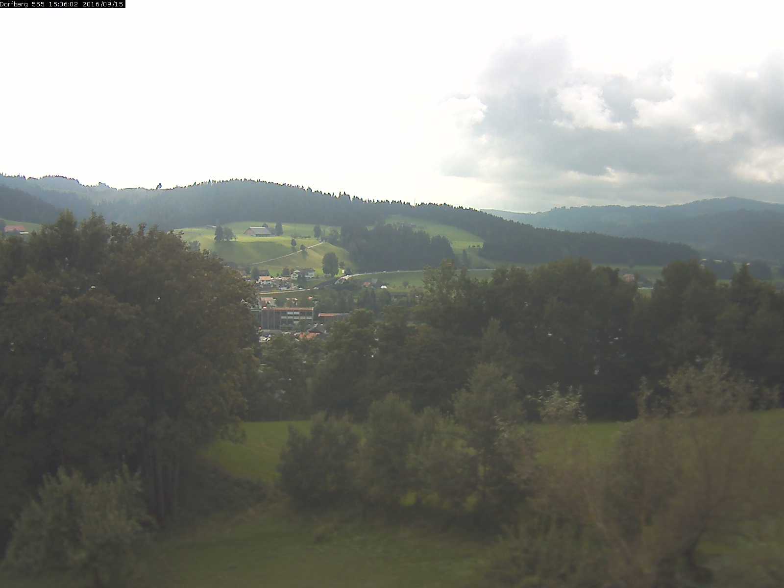 Webcam-Bild: Aussicht vom Dorfberg in Langnau 20160915-150602