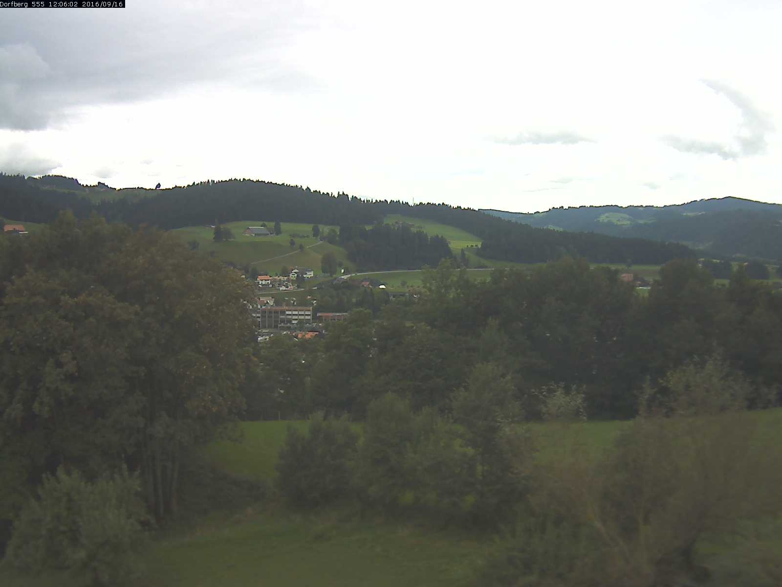 Webcam-Bild: Aussicht vom Dorfberg in Langnau 20160916-120601