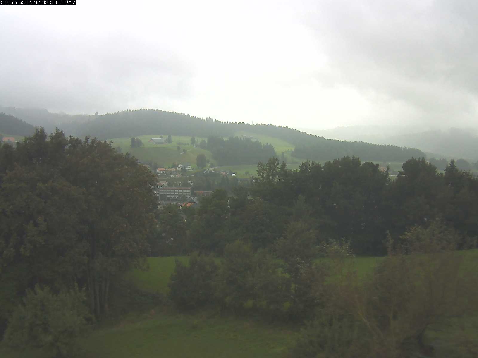 Webcam-Bild: Aussicht vom Dorfberg in Langnau 20160917-120601