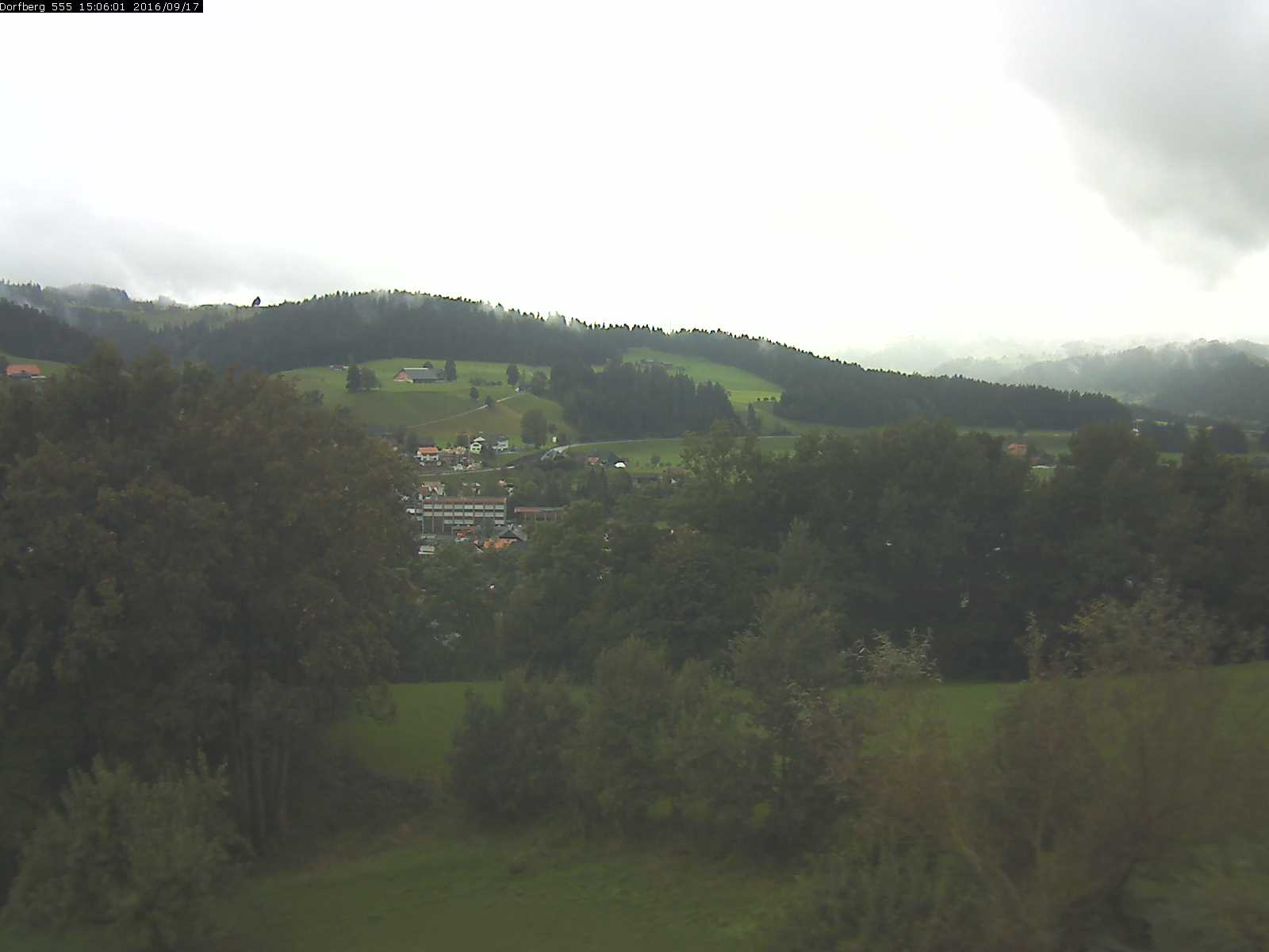 Webcam-Bild: Aussicht vom Dorfberg in Langnau 20160917-150601