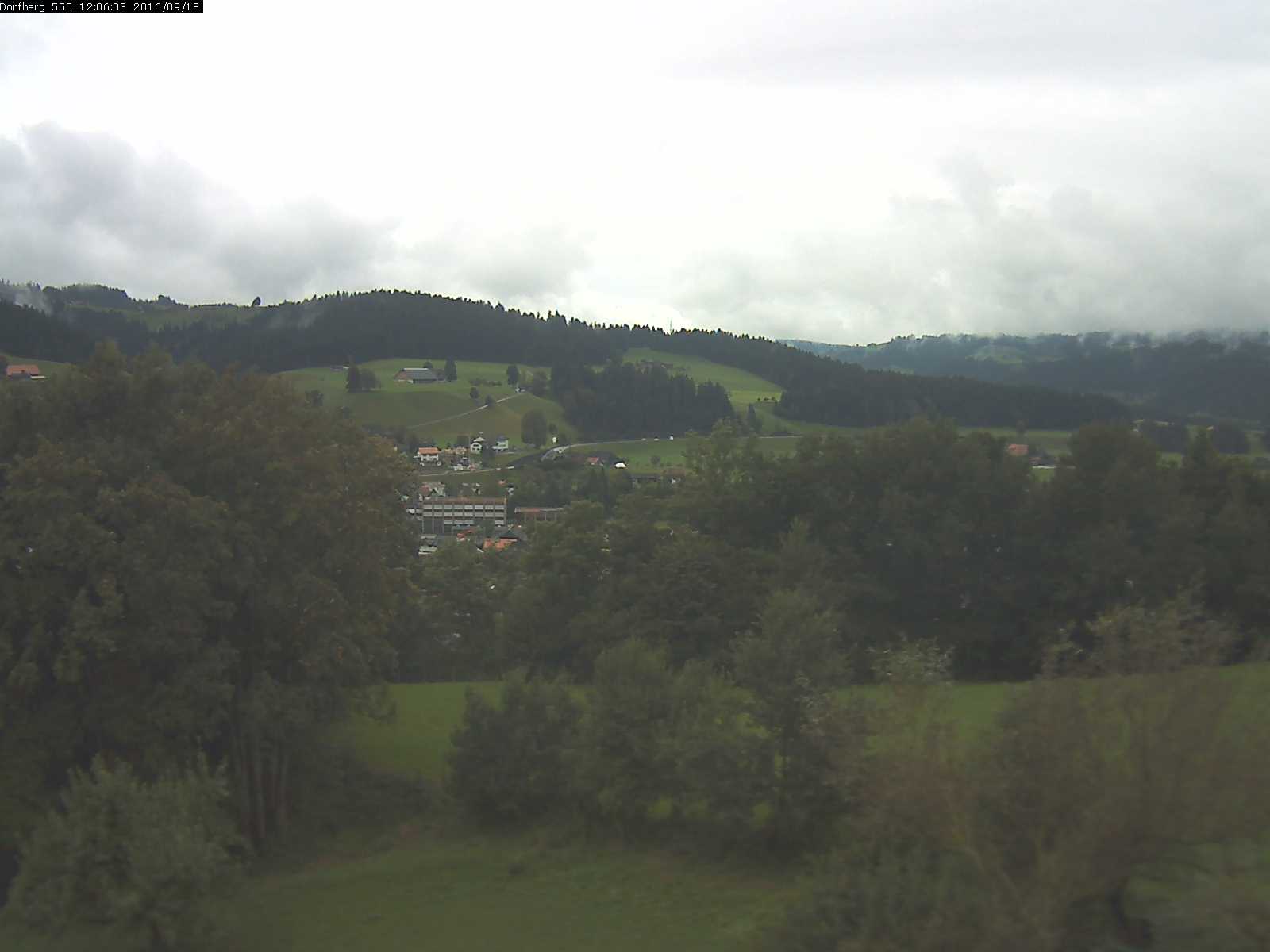 Webcam-Bild: Aussicht vom Dorfberg in Langnau 20160918-120602