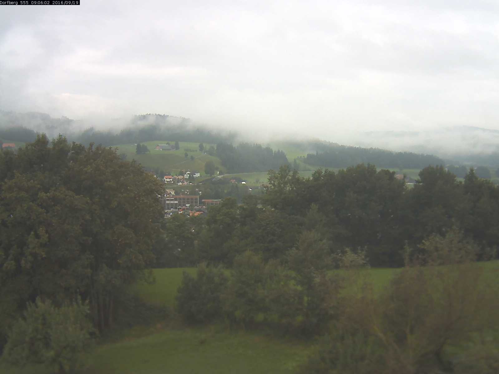 Webcam-Bild: Aussicht vom Dorfberg in Langnau 20160919-090601