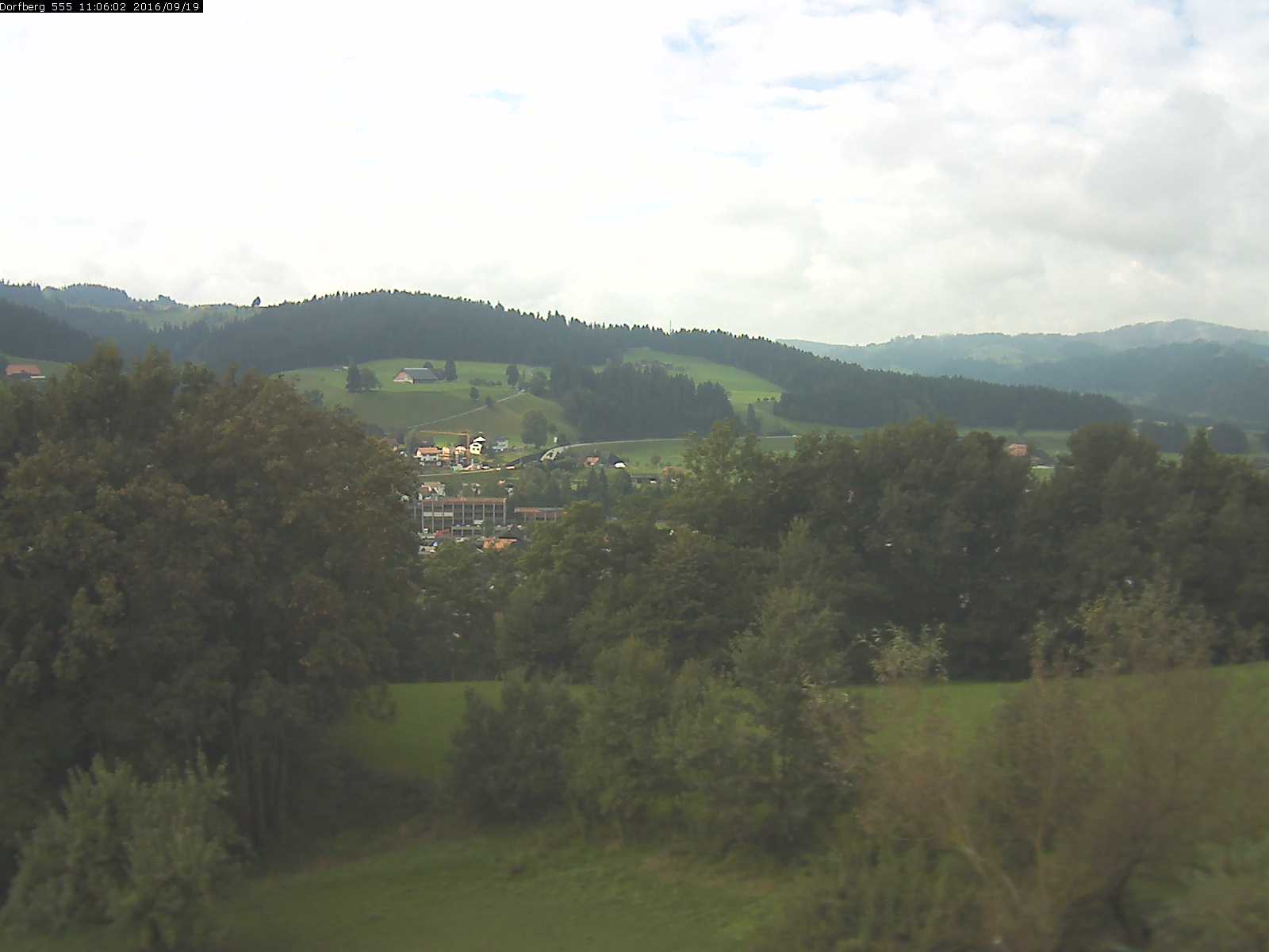 Webcam-Bild: Aussicht vom Dorfberg in Langnau 20160919-110601