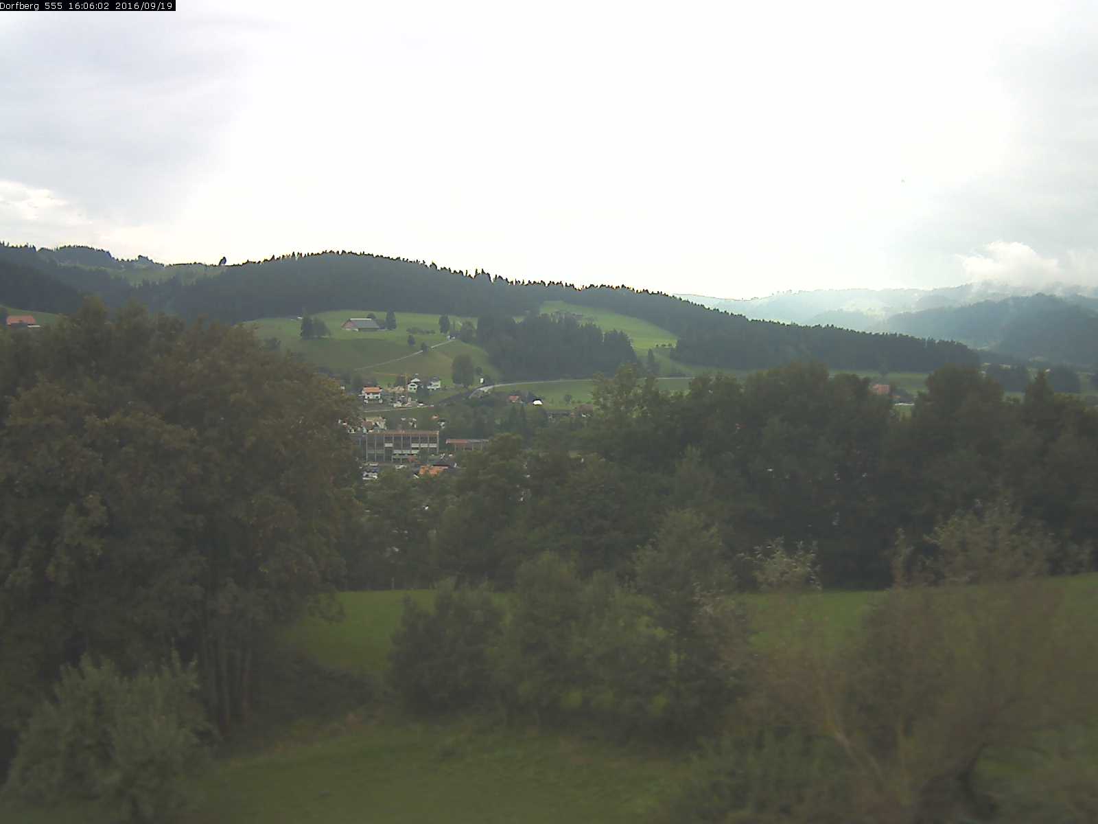 Webcam-Bild: Aussicht vom Dorfberg in Langnau 20160919-160602