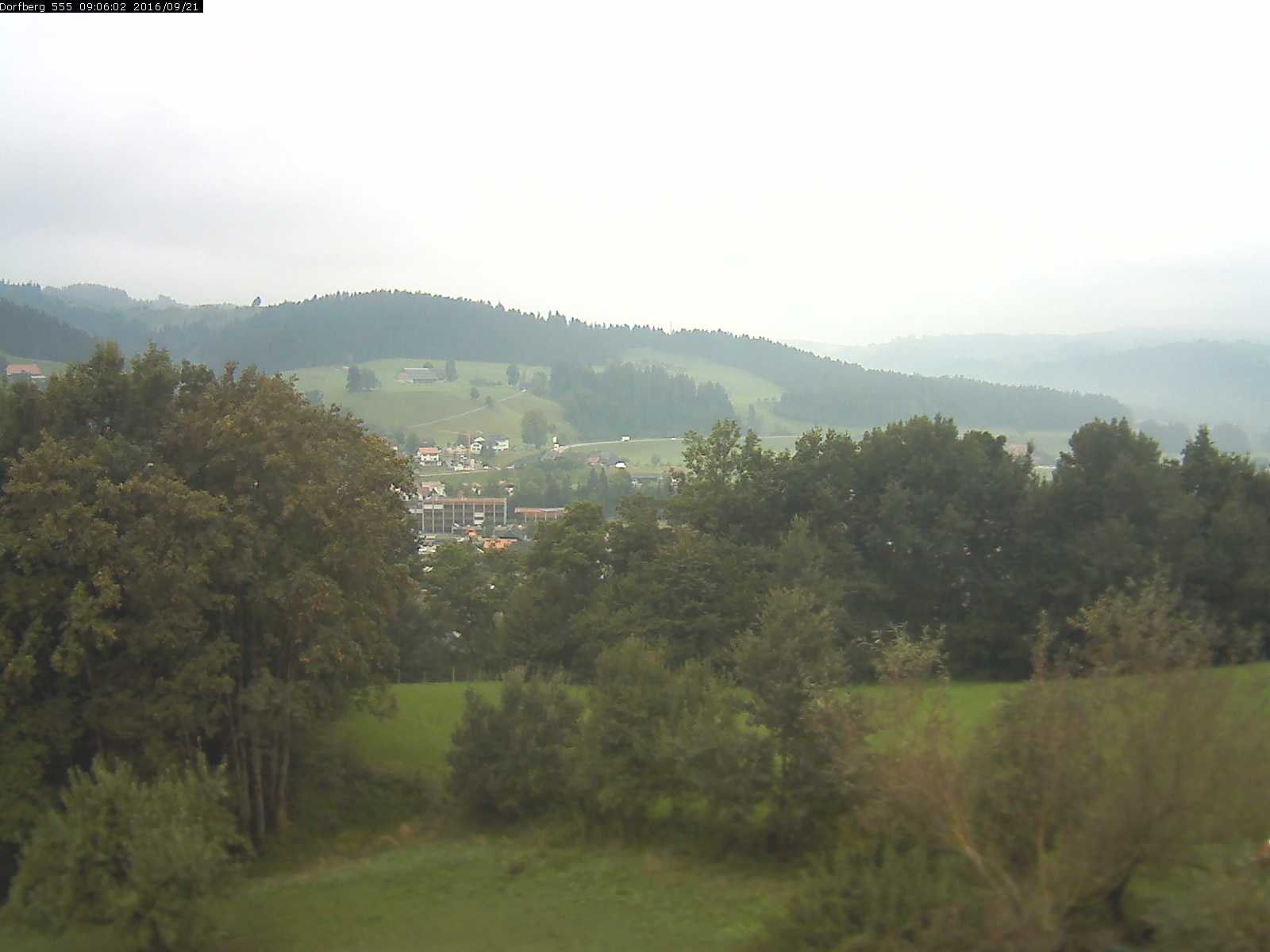Webcam-Bild: Aussicht vom Dorfberg in Langnau 20160921-090601