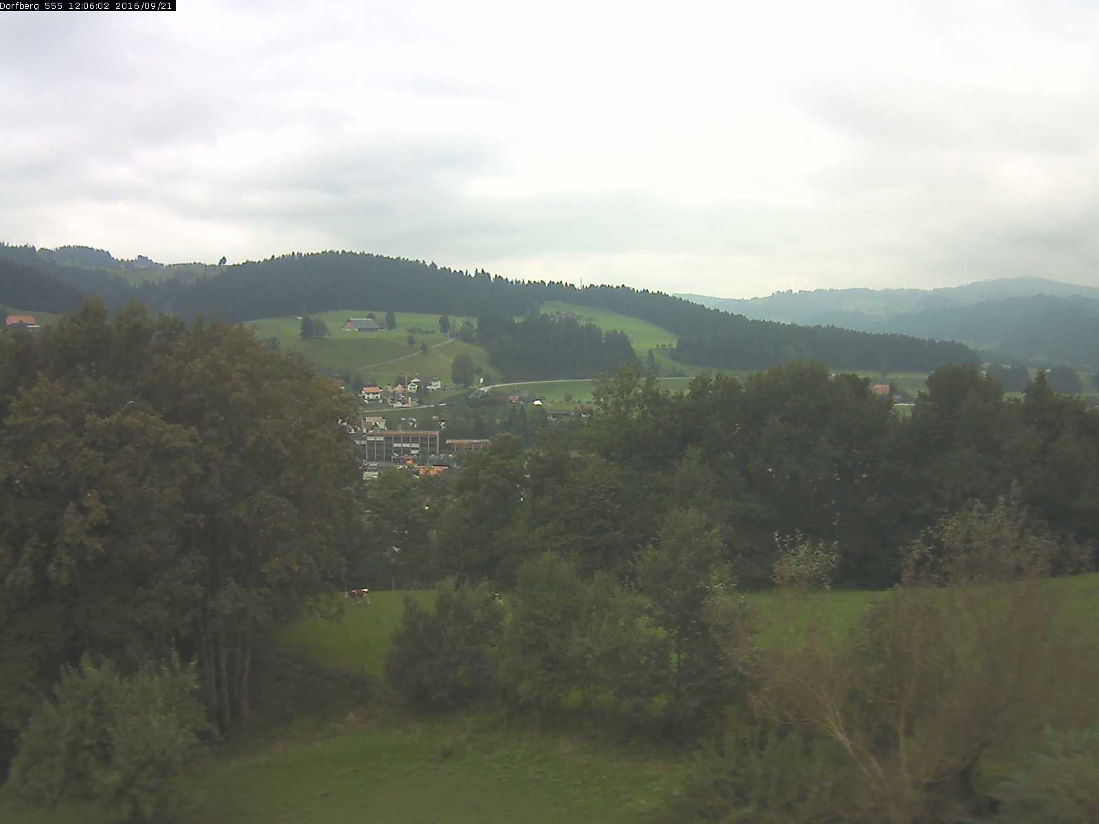 Webcam-Bild: Aussicht vom Dorfberg in Langnau 20160921-120601