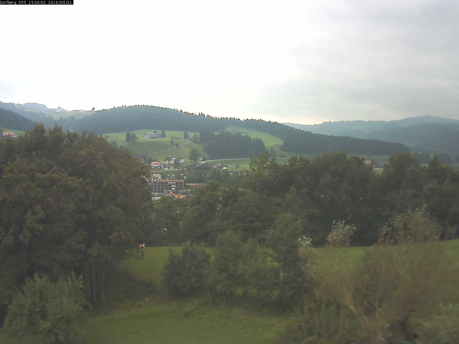 Webcam-Bild: Aussicht vom Dorfberg in Langnau 20160921-150601