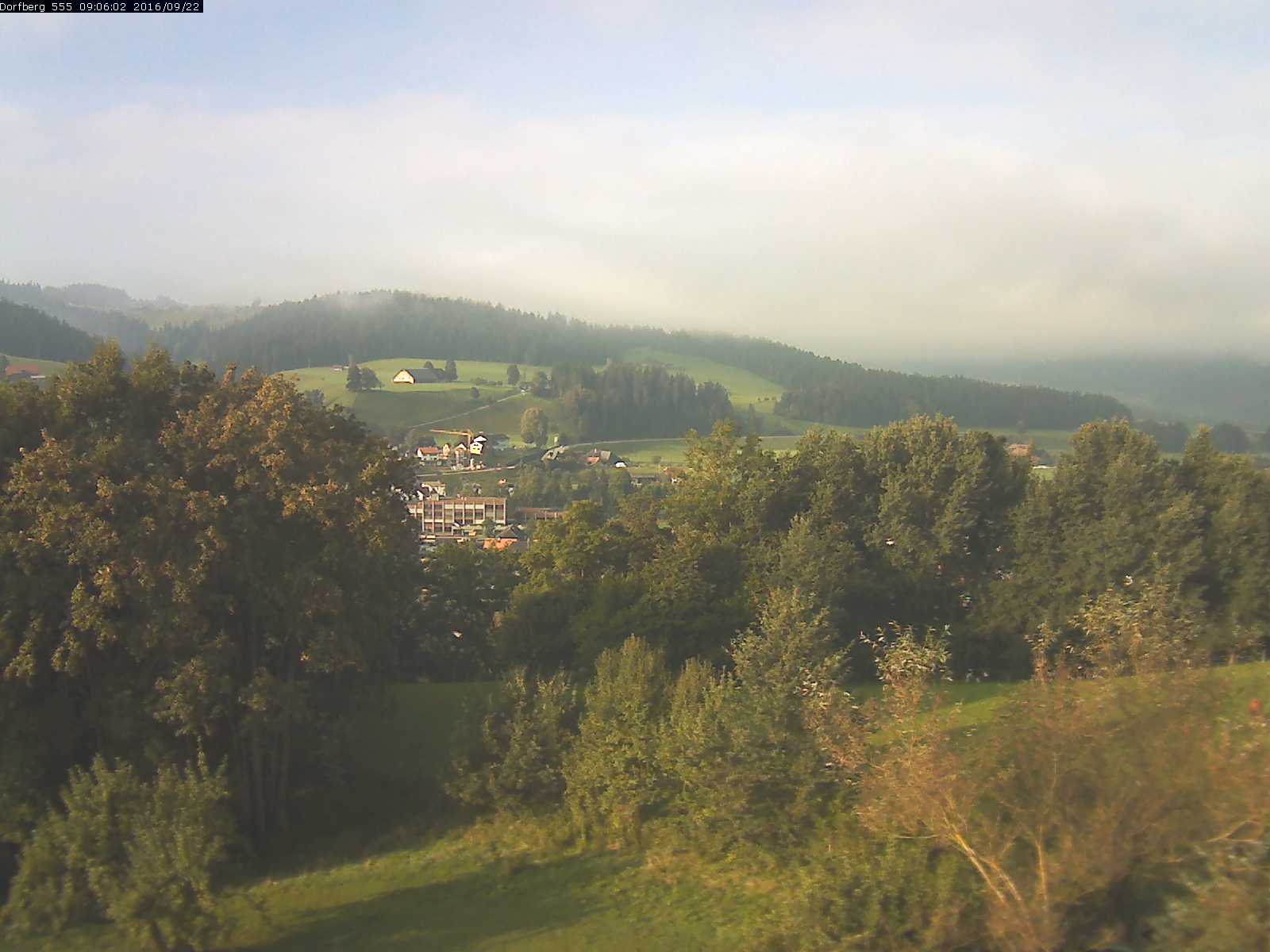 Webcam-Bild: Aussicht vom Dorfberg in Langnau 20160922-090601