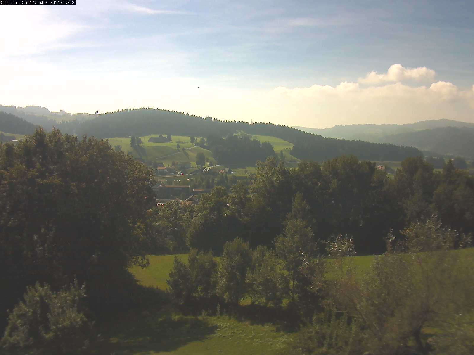 Webcam-Bild: Aussicht vom Dorfberg in Langnau 20160922-140601
